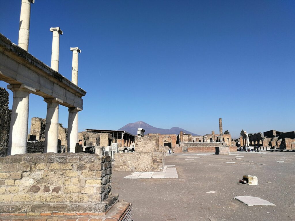 viatjar a Nàpols i Pompeia